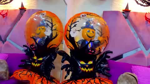 Charlotte Icee online show from 10.18.25