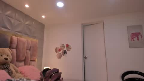 Charlotte Icee online show from 03.12.26