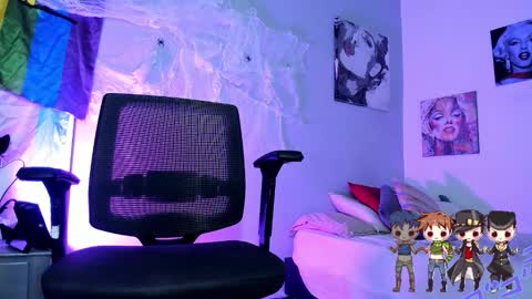Snapshot of charlotte_joestar chatting on 10.17.25 Charlie online show from 10.17.25