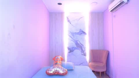 CHARLOTTE online show from 02.05.25