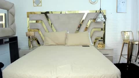 charlotte_mia17 online show from 11.21.25