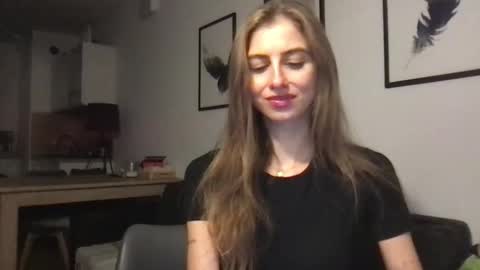 Charlotte Roche online show from 10.27.25