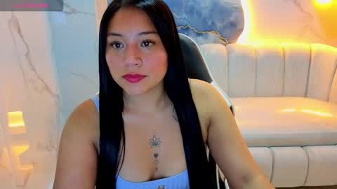 Snapshot of charlotte_tx chatting on 09.30.25 Online 800 to 1400 online show from 09.30.25