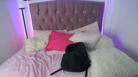 charlotte_walker1 online show from 03.12.25