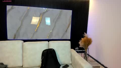 Charlotte  Everyday From 0700 to 1300 Col Time online show from 12.17.25