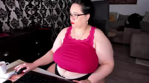 Snapshot of charlottediamonds chatting on 05.07.26 Charlotte Diamonds online show from 05.07.26