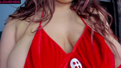 Snapshot of charlottee_lovee69 chatting on 12.18.24 Natalia online show from 12.18.24