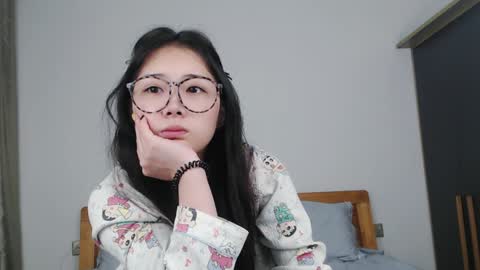 Snapshot of charlottelin chatting on 12.04.24 Charlotte online show from 12.04.24