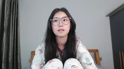 Snapshot of charlottelin chatting on 12.10.24 Charlotte online show from 12.10.24