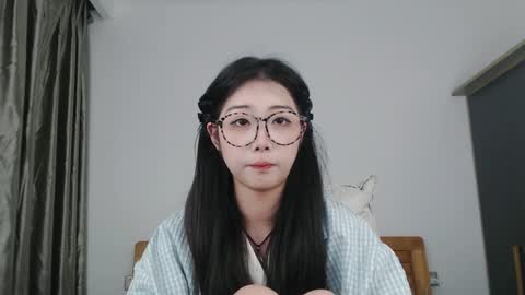 Snapshot of charlottelin chatting on 12.16.24 Charlotte online show from 12.16.24