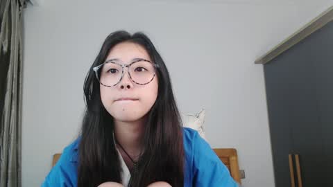 Snapshot of charlottelin chatting on 12.17.24 Charlotte online show from 12.17.24