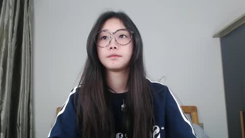 Snapshot of charlottelin chatting on 12.22.24 Charlotte online show from 12.22.24