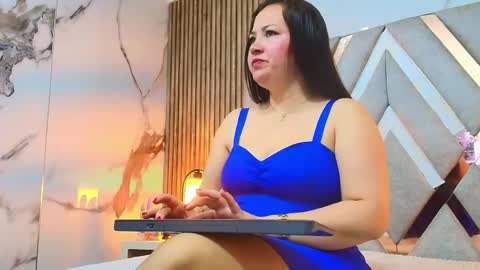 Charlotte  Schmidt online show from 04.14.26