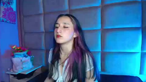 charlottestuart_ online show from 03.14.26