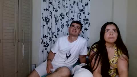 Snapshot of charlottetwins chatting on 12.18.25 charlot online show from 12.18.25