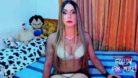 Snapshot of charlottevillorina chatting on 04.22.26 charlotte villorina online show from 04.22.26
