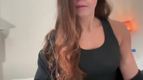 Snapshot of charlottewife chatting on 07.29.26 charlottewife online show from 07.29.26