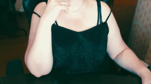 CharlotteXTasty online show from 10.08.25