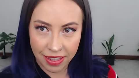 charlottezoe online show from 08.04.26