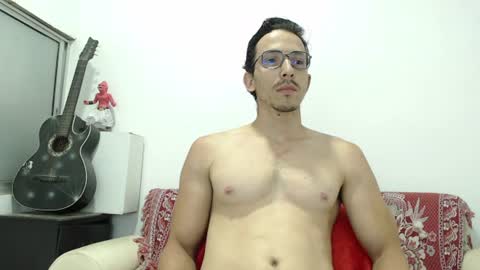 Snapshot of charlydeann chatting on 08.09.26 online show from 08.09.26