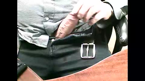 Snapshot of charmeur2672 chatting on 02.04.25 charmeur2672 online show from 02.04.25