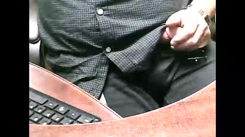 Snapshot of charmeur2672 chatting on 09.10.25 charmeur2672 online show from 09.10.25