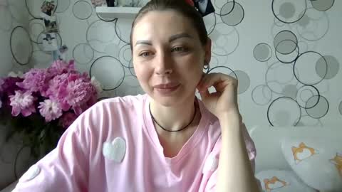 Snapshot of charming__chick chatting on 06.06.26 charming__chick online show from 06.06.26