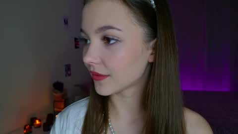 Snapshot of charming_bliss chatting on 09.29.25 Kaylee online show from 09.29.25