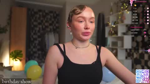 my fansly Charming daisy              My Wishlist  for new toys     online show from 11.18.25