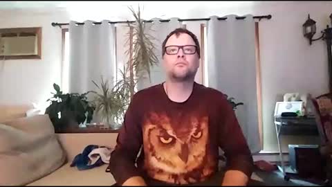 Snapshot of charmingatom chatting on 10.12.25 charmingatom online show from 10.12.25