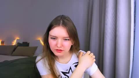 Snapshot of charminglookeva chatting on 06.01.26 Im Eva online show from 06.01.26
