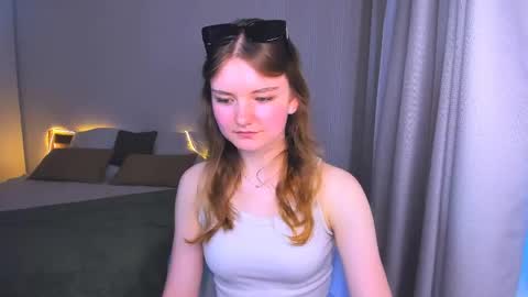Snapshot of charminglookeva chatting on 06.08.26 Im Eva online show from 06.08.26