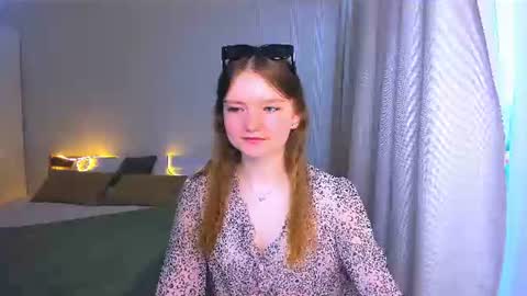 Snapshot of charminglookeva chatting on 06.11.26 Im Eva online show from 06.11.26