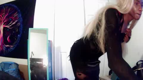 Miss Chocolate online show from 12.15.24