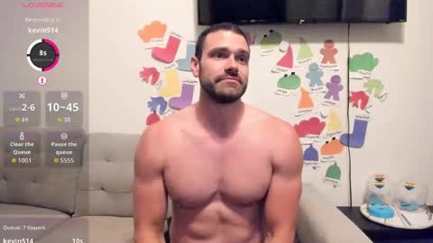 Snapshot of chasemason20 chatting on 12.16.25 Onlyfans chasingfit Instagram the arguer Twitter chasingfitOF online show from 12.16.25