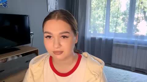 Snapshot of chastityschirmer chatting on 06.04.26 Emma online show from 06.04.26