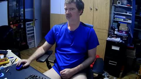 wanaBeYourToy online show from 11.04.25