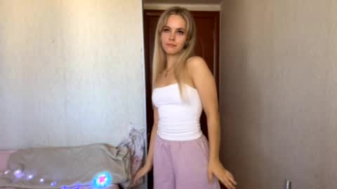 Snapshot of chayashortle chatting on 09.09.25 Milissa online show from 09.09.25