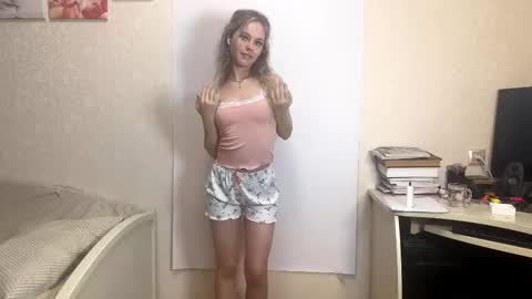 Snapshot of chayashortle chatting on 10.22.25 Milissa online show from 10.22.25