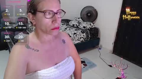 CHAYLA VICTORIA RUIZ  online show from 10.25.25