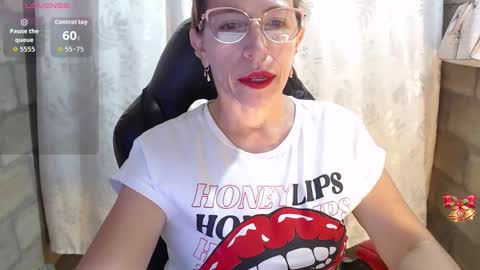 CHAYLA VICTORIA RUIZ  online show from 03.01.26