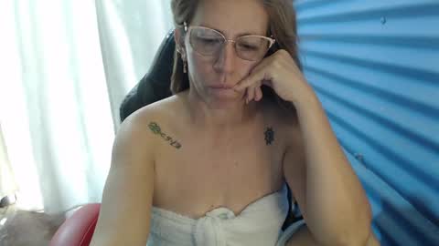 CHAYLA VICTORIA RUIZ  online show from 04.19.26