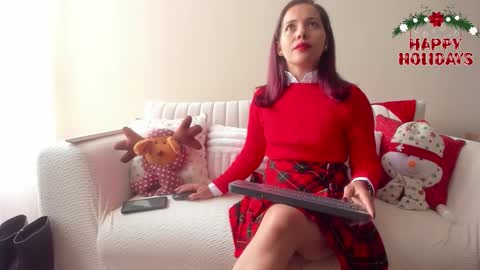 Regina Phalange online show from 12.22.25