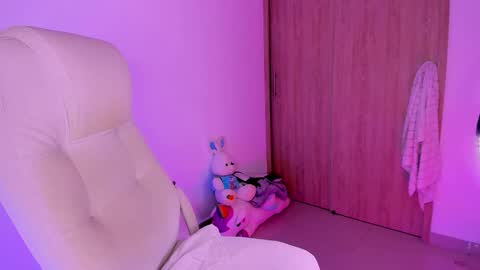 Snapshot of cheelsea_ chatting on 02.24.25 cheelsea_ online show from 02.24.25