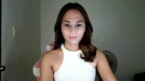Snapshot of chelly4u69 chatting on 06.15.26 chelly4u69 online show from 06.15.26