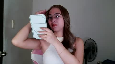Snapshot of chelly4u69 chatting on 07.13.26 chelly4u69 online show from 07.13.26
