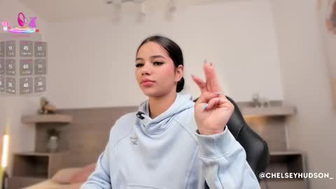 chelsey_hudson online show from 11.20.25