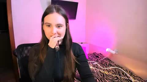 Snapshot of chelsyluxex chatting on 07.19.26 Chelsy Luxe online show from 07.19.26