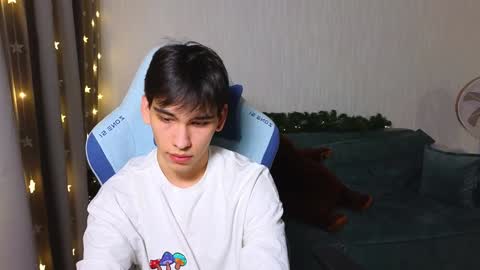 LUCASRYANPVT IS OPEN online show from 01.31.25