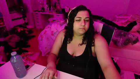 Snapshot of chericheesecake chatting on 10.25.25 chericheesecake online show from 10.25.25